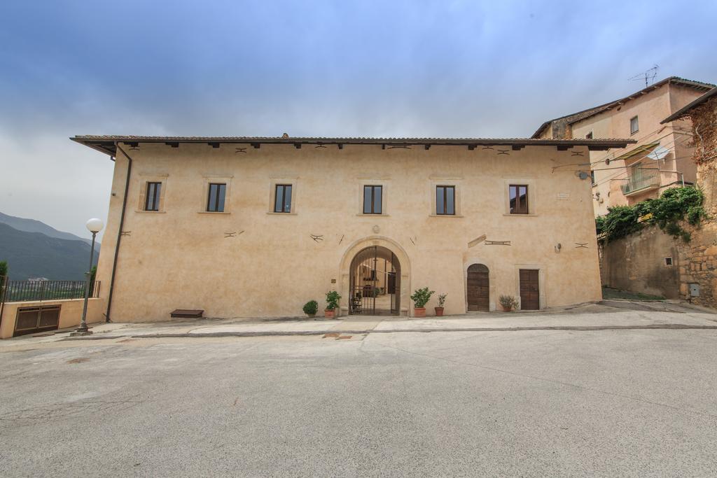 Casa Rosati Hotel Fontecchio Eksteriør billede