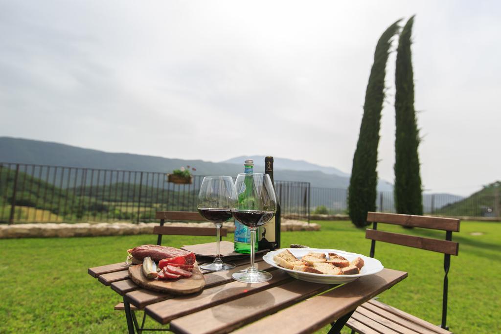 Casa Rosati Hotel Fontecchio Eksteriør billede