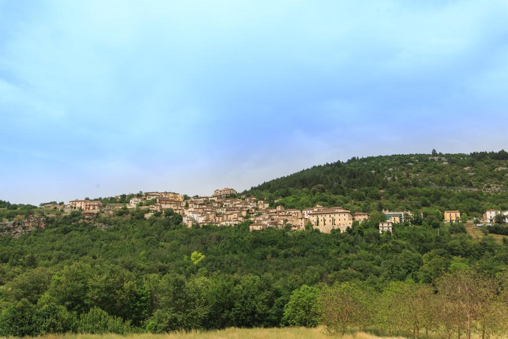 Casa Rosati Hotel Fontecchio Eksteriør billede